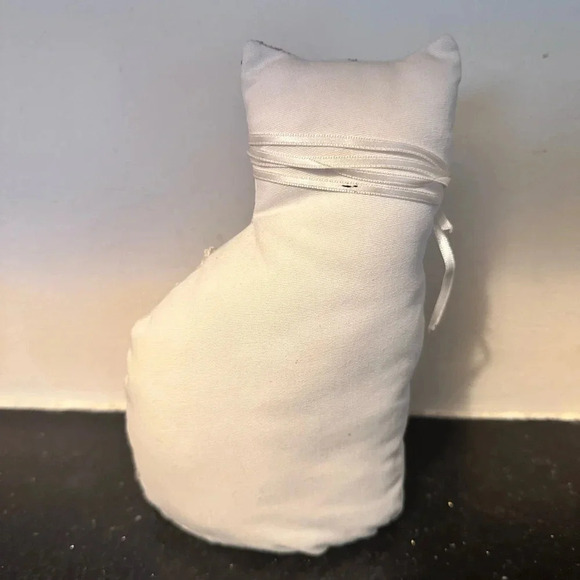 Vintage Stamped Cross Stitch And Embroidery Cat 1987 - Picture 2 of 5